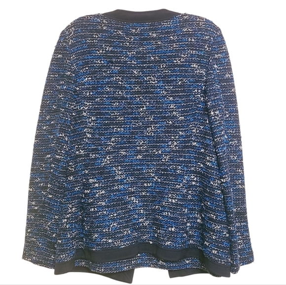 St. John | Navy Blue & White Patterned Wool Blend Two Piece Skirt Suit (Size 8) - Picture 15 of 15